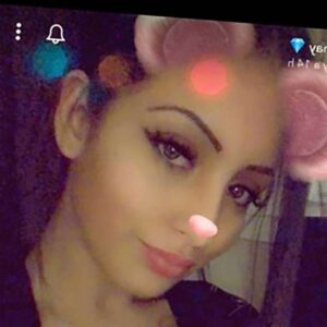 Annonce beurette a Le Pont de Claix visage souriant avec levres pulpeuses legerement maquillees et peau mate douce 2