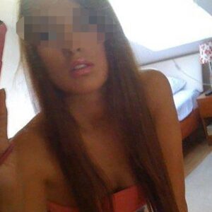 Annonce sexe Sarreguemines femme avec poitrine decolletee cheveux bruns lisses