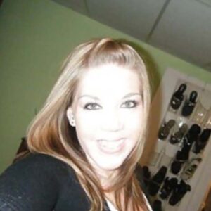 Cherche plan cul a Annecy femme blonde gros seins visibles