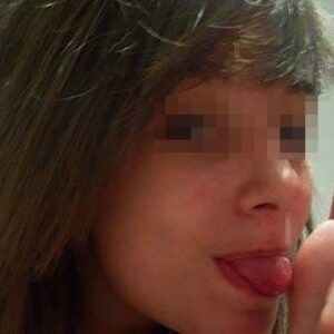 Plan cul Sarcelles levres pulpeuses langue suggestive et envie de sexe vive et franche 2