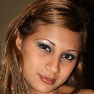 Plan q a Saint Gaudens levres pulpeuses et regard intense