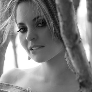 Rencontre coquine Montargis femme blonde aux formes attirantes et poitrine genereuse 2