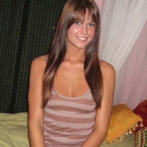 Rencontre coquine a Sallanches femme aux longs cheveux bruns et