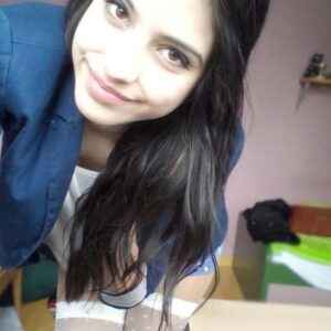 Rencontre facile Oloron Sainte Marie silhouette mince poitrine genereuse jambes fines 2