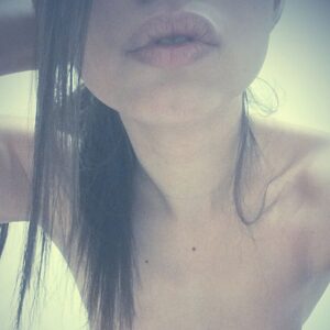 Rencontre sans lendemain Draguignan seins taille standard naturel et doux 2