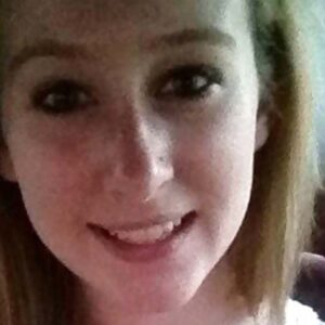 Rencontre sans lendemain a Tarbes jeune femme blonde au decollete