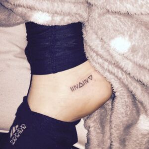 plan cul a Douai jambes fines tatouage cheville legeres formes