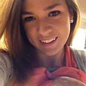 Femme blonde aux yeux sombres a Bourg en Bresse poitrine ronde et