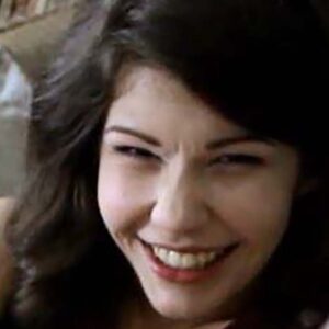 Plan cul a Annonay avec Celia aux cheveux bruns ondules