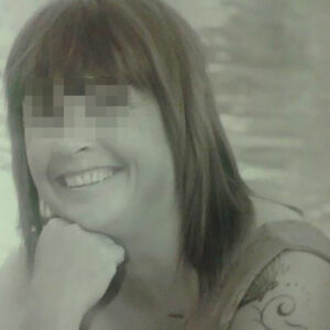 Plan q a Rosny sous Bois avec une femme aux courbes genereuses